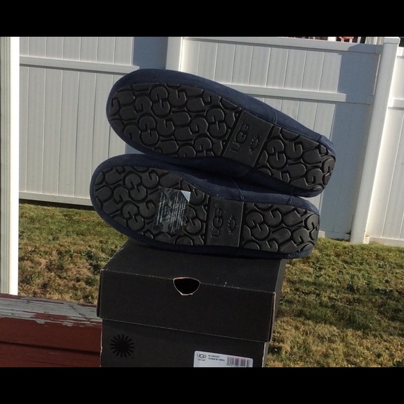 UGG ASCOT SLIPPERS - Picture 8 of 8